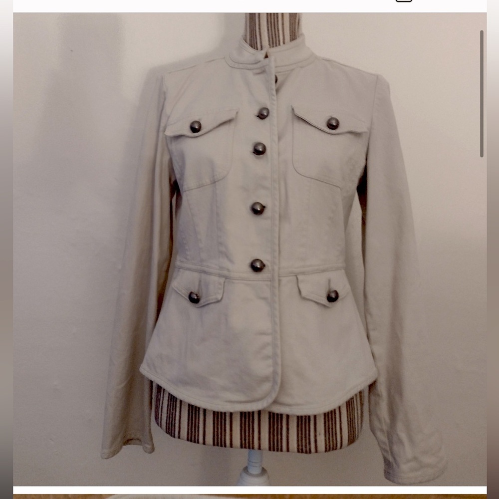 Talbots fitted stretchy safari jacket. Women size 6